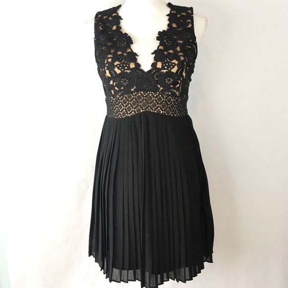 Heartloom Dresses & Skirts - HEARTLOOM Women's Cocktail Dress Black Illusion